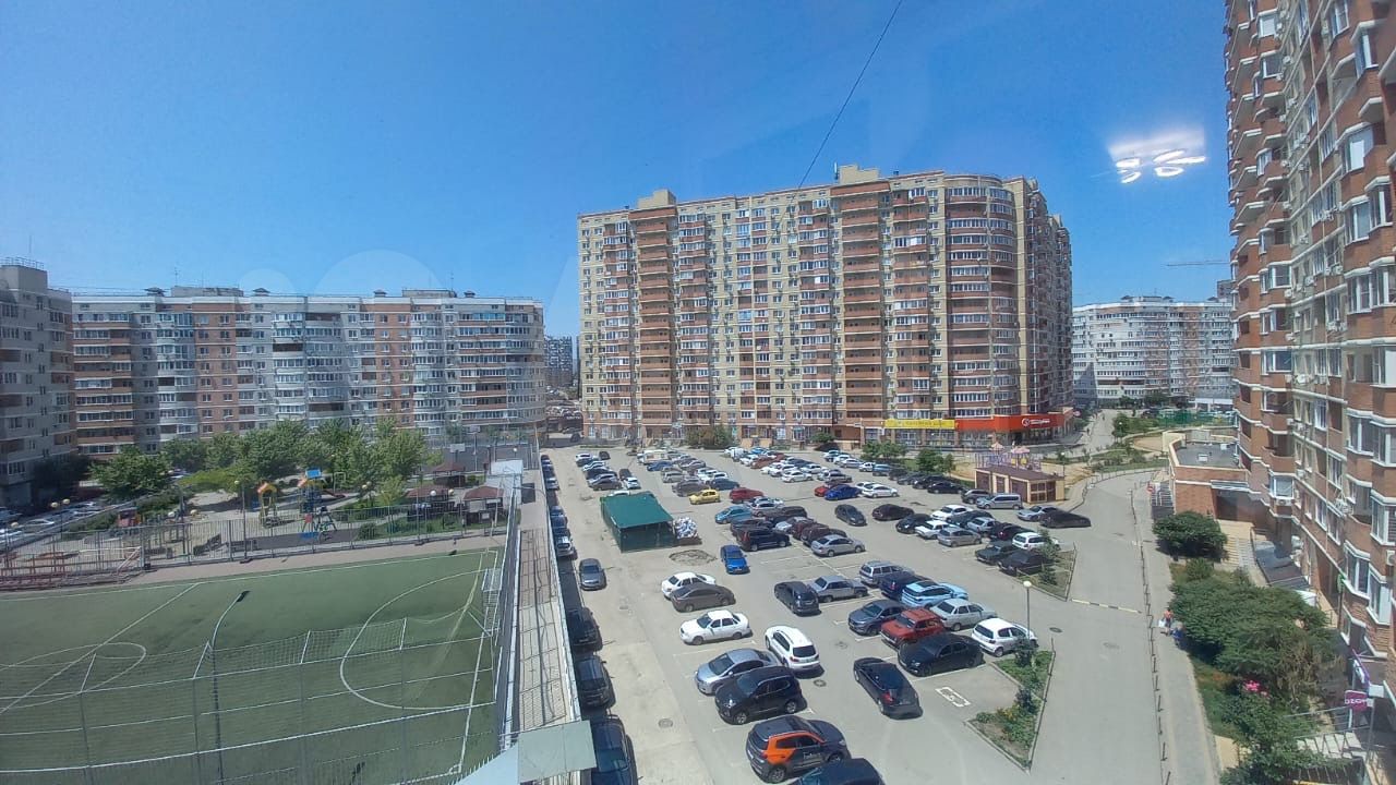 2-комн., 71 м², 6/10 этаж, Командорская ул., 1/3 — фото 2