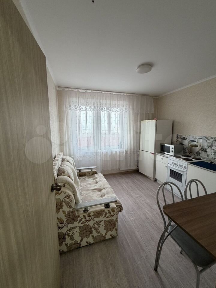 1-комн., 38 м², 12/16 этаж, ЖК «Горгиппия» — фото 4