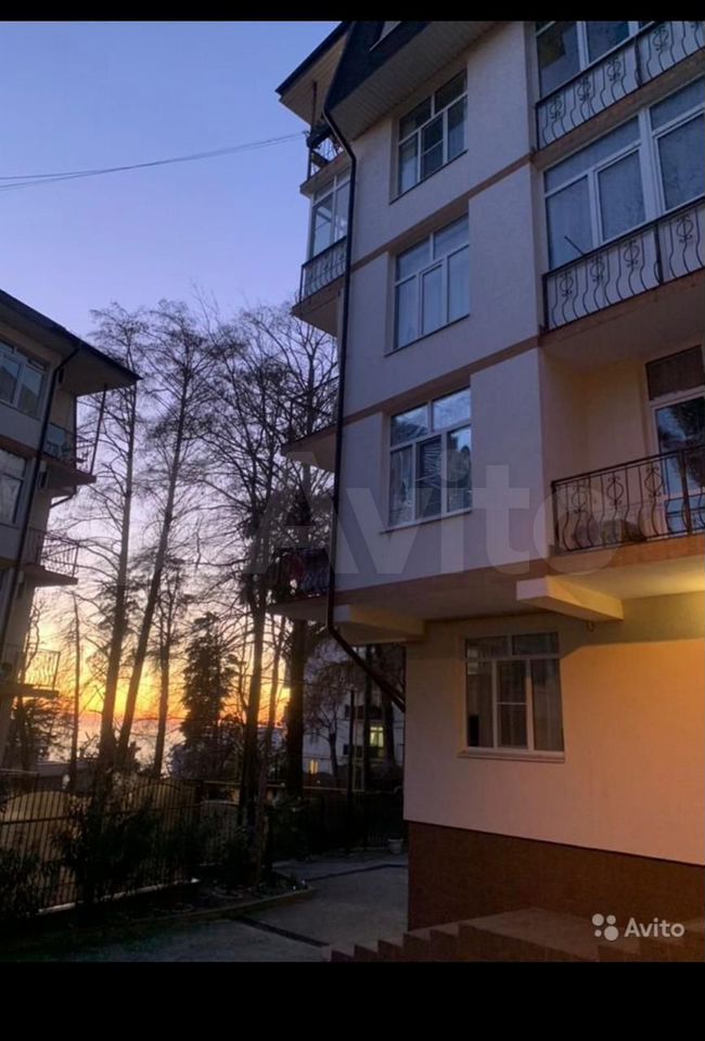 1-комн., 44.7 м², 1/6 этаж, Сочи, мкр-н Бытха, Ворошиловская ул., 9/5 — фото 2