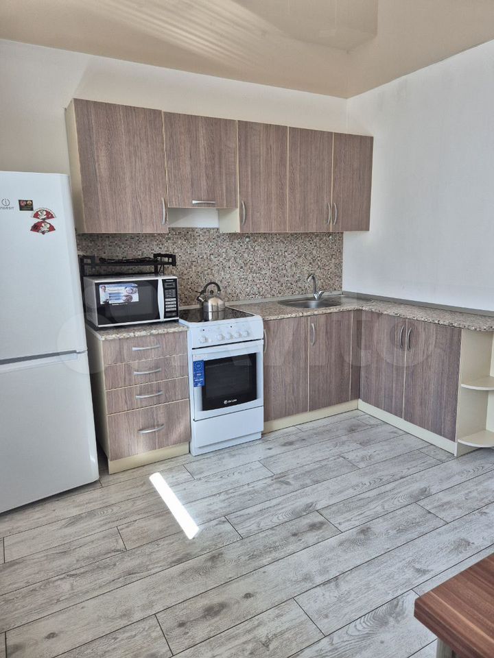 1-комн., 46.3 м², 16/16 этаж, ул. Героев-Разведчиков, 30 — фото 2