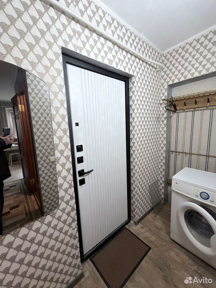 1-комн., 29.6 м², 1/5 этаж, г Сочи, р-н Адлерский внутригородской, ул Мира, д 5 — фото 2