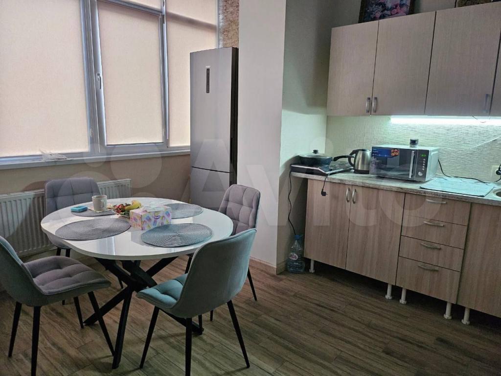 Продается 2-комн. квартира, 49.6 м²