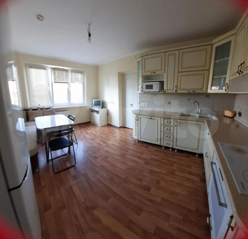Продается 3-комн. квартира, 82 м²
