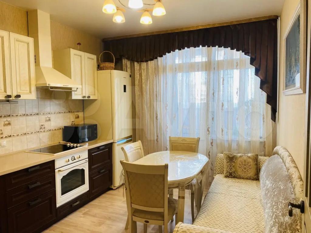 1-комн., 38.3 м², 15/18 этаж, ул. имени Жлобы, 141