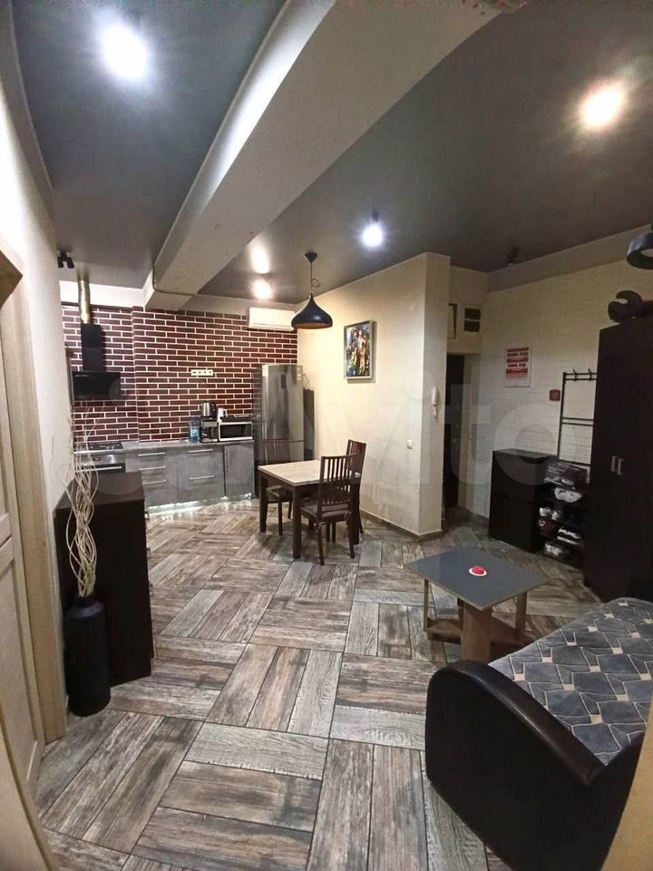 3-комн., 61 м², 1/6 этаж, Сочи, мкр-н Больничный городок, Дагомысская ул., 2