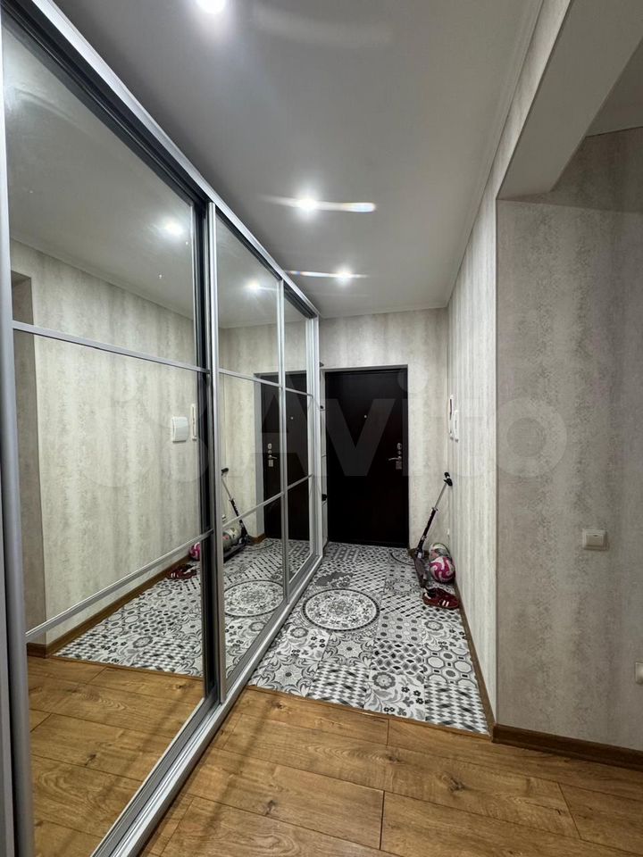 2-комн., 73.8 м², 2/16 этаж, Новороссийск, пр-т Ленина, 95Г