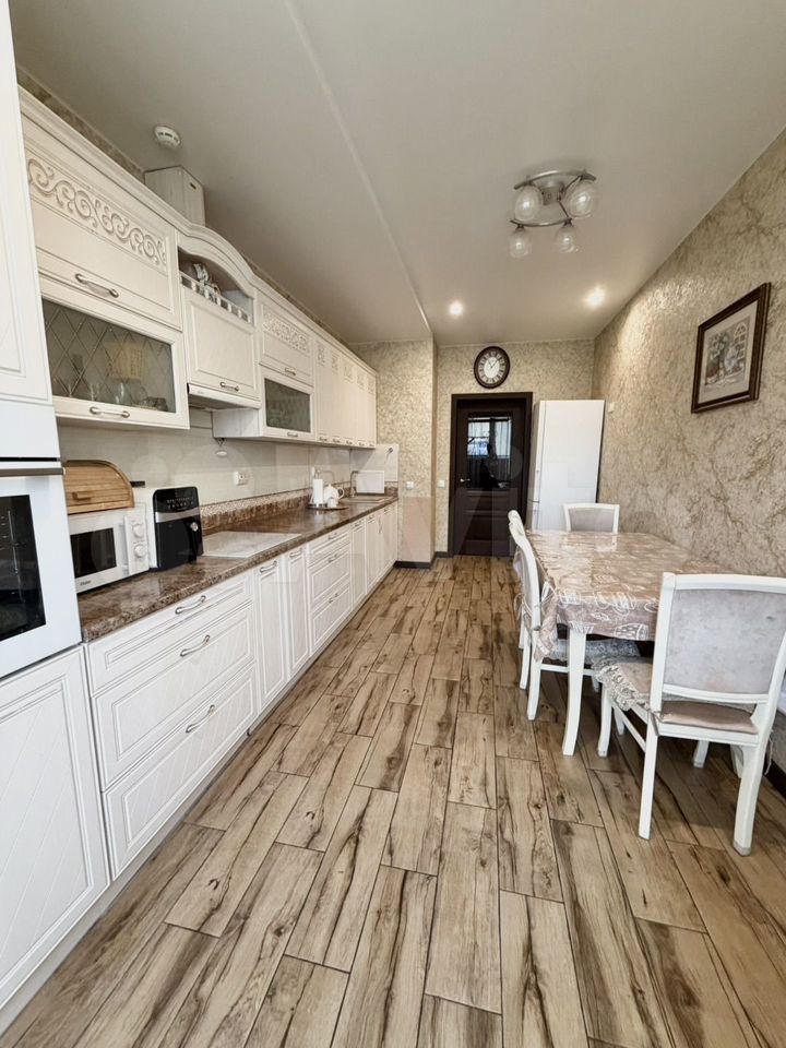 3-комн., 87.6 м², 2/18 этаж, Московская ул., 125к1
