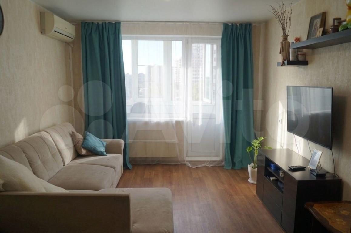 2-комн., 52 м², 4/10 этаж, мкр-н Юбилейный, ул. 70-летия Октября, 34