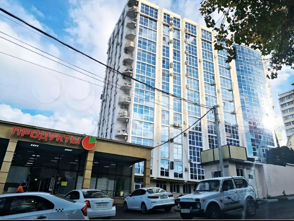 3-комн., 123.3 м², 1/12 этаж, Сочи, мкр-н Больничный городок, Дагомысская ул., 3/1