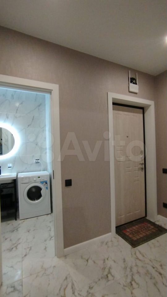 2-комн., 42 м², 1/8 этаж, ЖК «Времена года. Бэст Торг»