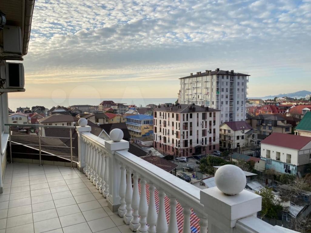 3-комн., 76 м², 6/6 этаж, Сочи, Адлер, ул. Ленина, 219/5Б р-н Адлерский