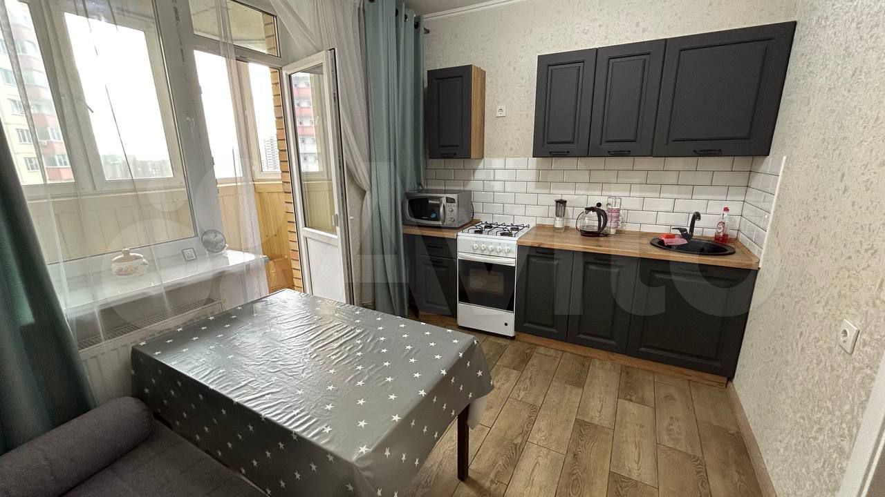 1-комн., 43.8 м², 9/10 этаж, ул. Героя А.А. Аверкиева, 1