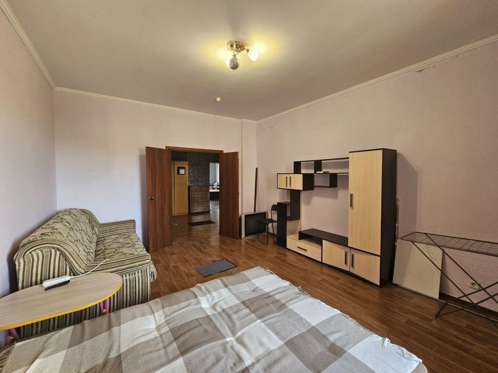 2-комн., 73.6 м², 3/16 этаж, мкр-н Завод Измерительных Приборов, Зиповская ул., 3/3 — фото 2