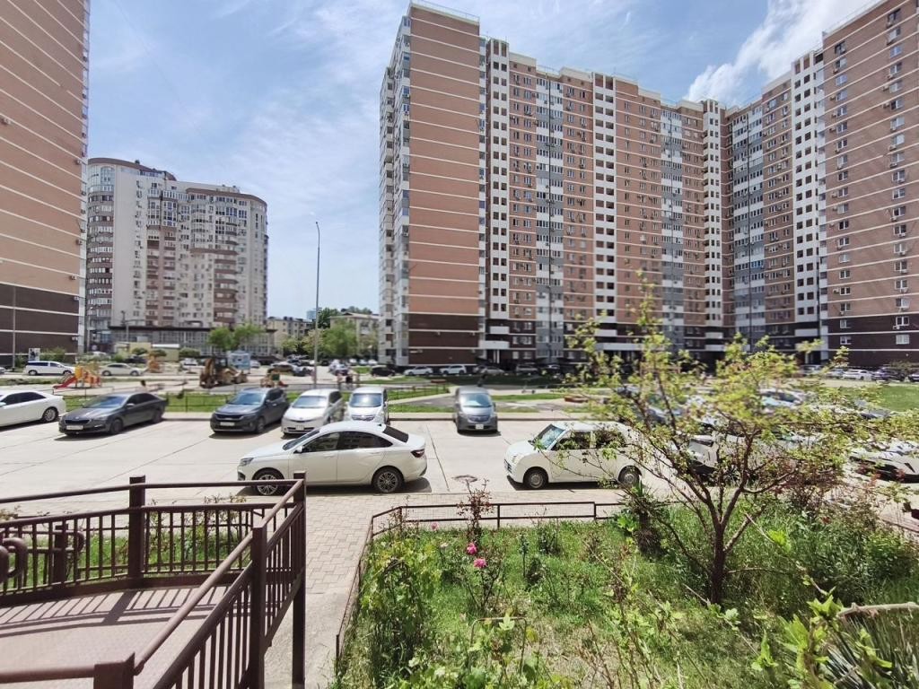 2-комн., 65.4 м², 1/16 этаж, Новороссийск, Суворовская ул., 79 — фото 3