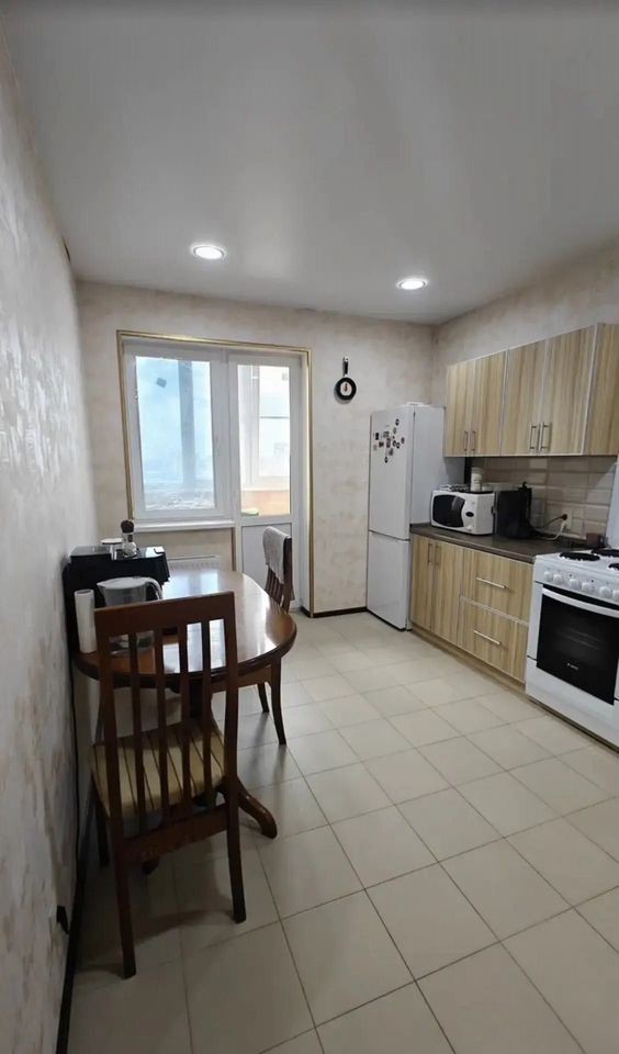 2-комн., 59.6 м², 13/15 этаж, мкр-н Хлопчато-бумажный Комбинат, Дунайская ул., 53 — фото 2
