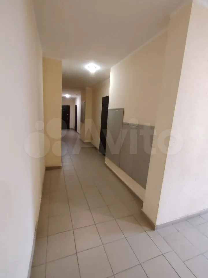 1-комн., 31.9 м², 10/10 этаж, ул. имени В.М. Комарова, 21/1к1 — фото 2