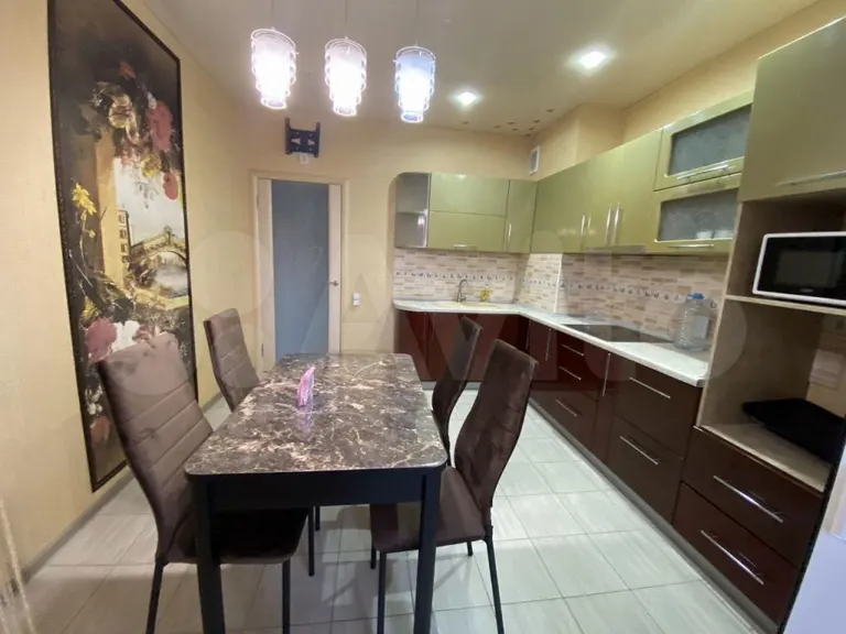 Продается 2-комн. квартира, 58.9 м²