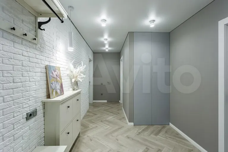 3-комн., 76.3 м², 8/10 этаж, мкр-н Юбилейный, пр-т Чекистов, 5р-н Западный — фото 2