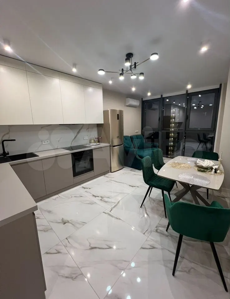 1-комн., 48 м², 14/19 этаж, ул. имени Дзержинского, 95 — фото 2
