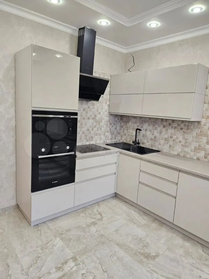 Продается 1-комн. квартира, 42 м²