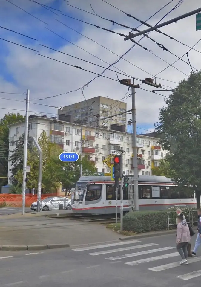 2-комн., 43 м², 1/5 этаж, Центральный внутригородской округ, мкр-н Черёмушки, ул. Айвазовского, 110 — фото 3
