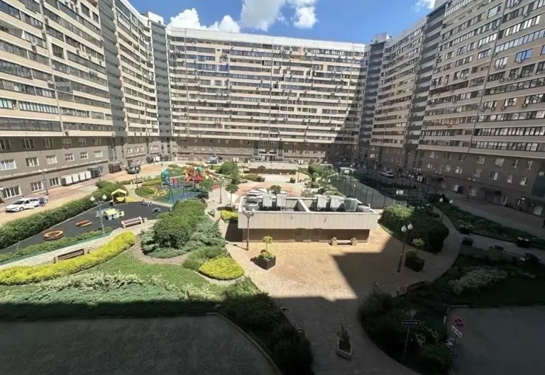 1-комн., 64 м², 4/16 этаж, Центральный внутригородской округ, мкр-н Центральный, ул. Будённого, 129 — фото 4