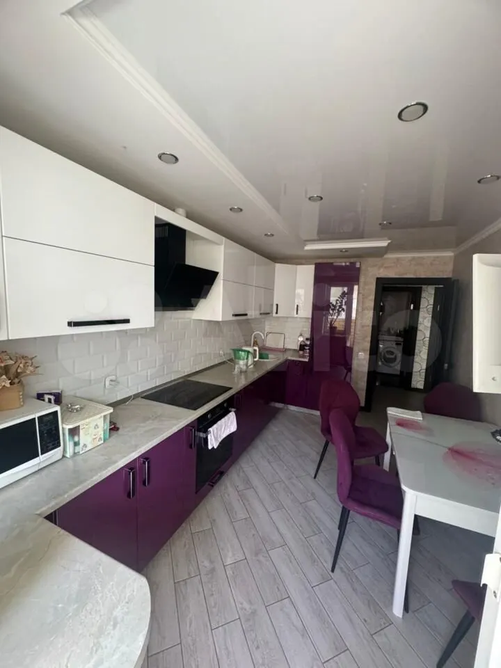 Продается 2-комн. квартира, 57.2 м²