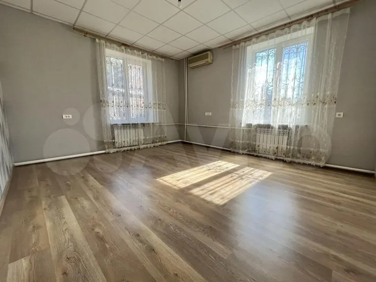 2-комн., 50.2 м², 1/2 этаж, Центральный внутригородской округ, микрорайон Центральный, Индустриальная ул., 38 — фото 3