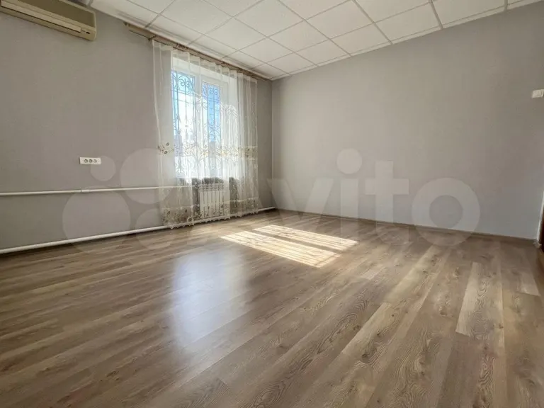 2-комн., 50.2 м², 1/2 этаж, Центральный внутригородской округ, микрорайон Центральный, Индустриальная ул., 38 — фото 4
