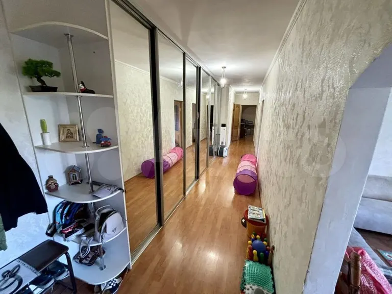 Продается 3-комн. квартира, 106.3 м² — фото 2