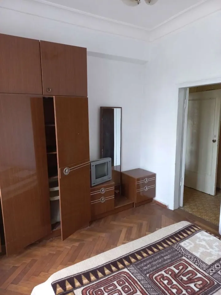 2-комн., 57 м², 3/5 этаж, микрорайон Центральный, Красная ул., 206 — фото 4