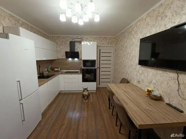 Продается 3-комн. квартира, 71.2 м²