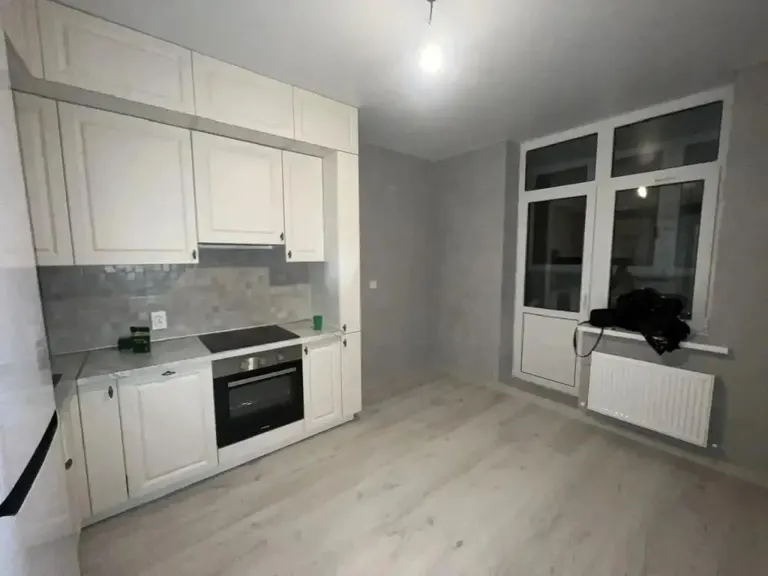 Продается 1-комн. квартира, 42 м²