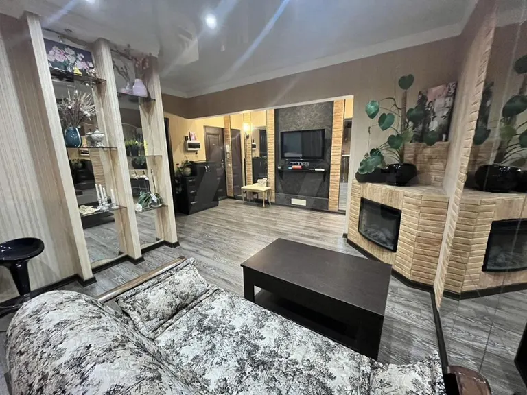 Продается 2-комн. квартира, 69.1 м²