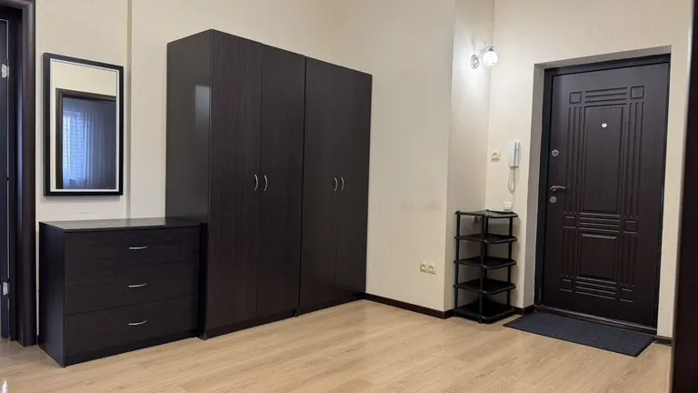 Продается 2-комн. квартира, 76 м² — фото 3