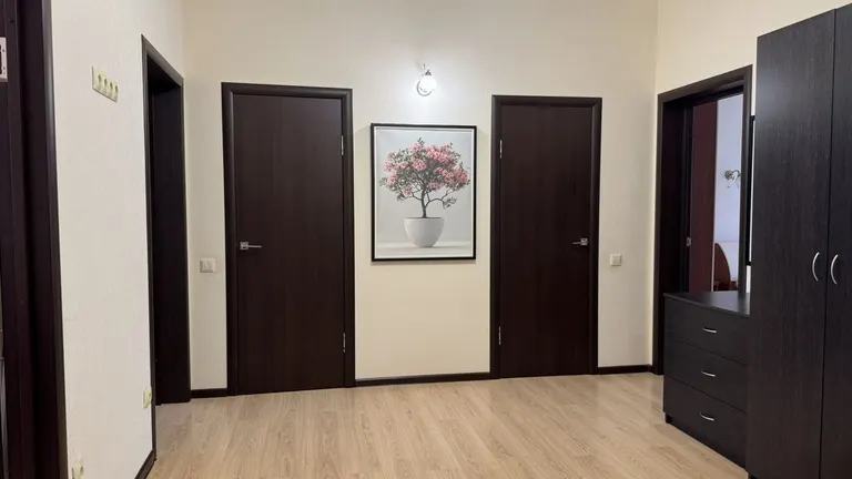 Продается 2-комн. квартира, 76 м² — фото 4
