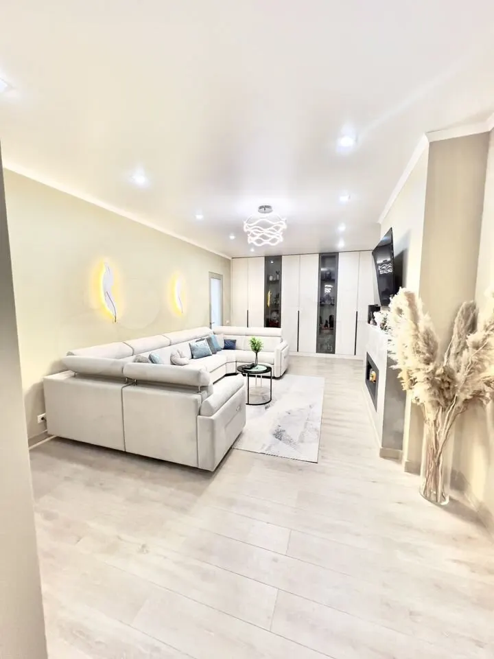 4-комн. квартира, 215 м² — фото 2