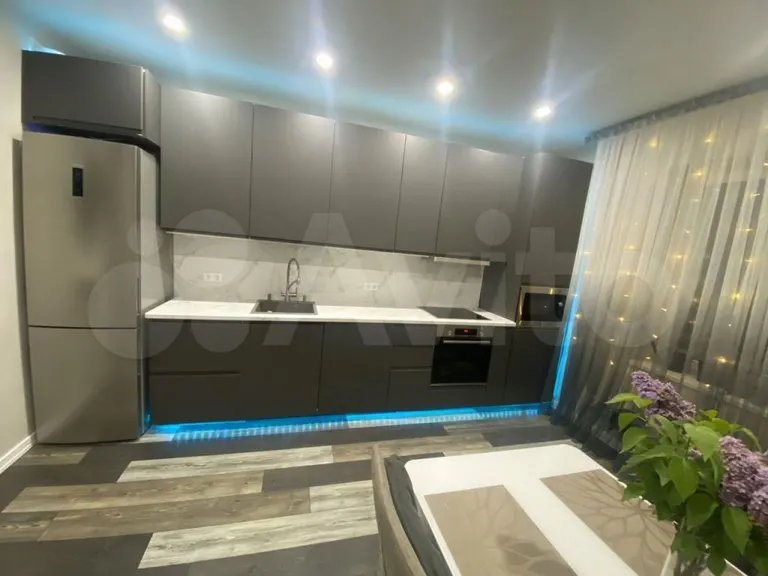 Продается 1-комн. квартира, 46.7 м² — фото 2