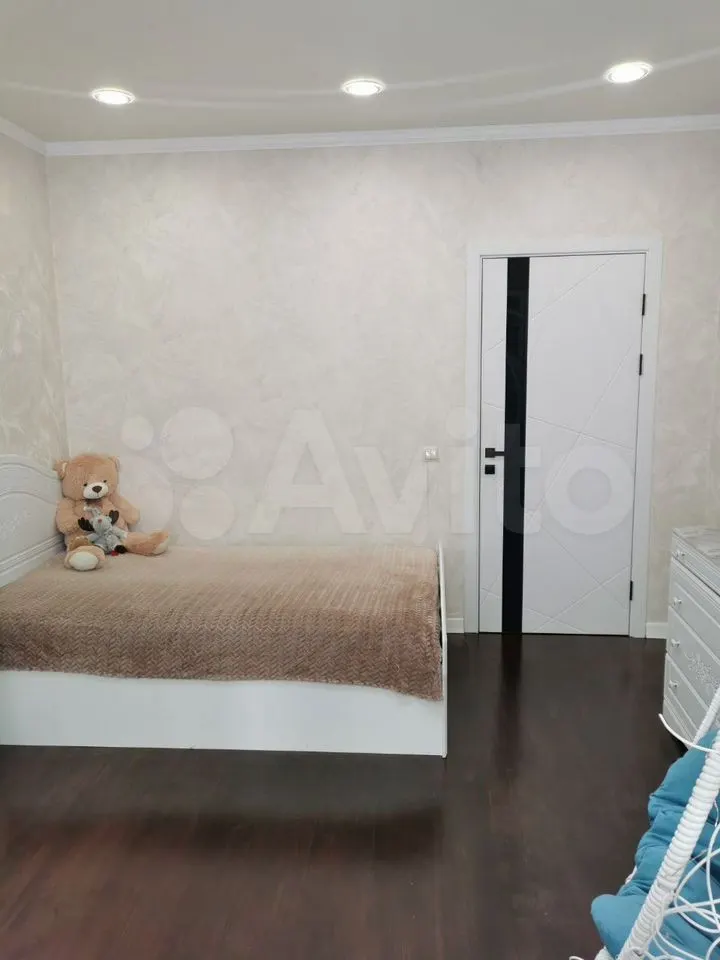 3-комн., 80.2 м², 1/16 этаж, мкр-н Завод Измерительных Приборов, Зиповская ул., 42 — фото 3