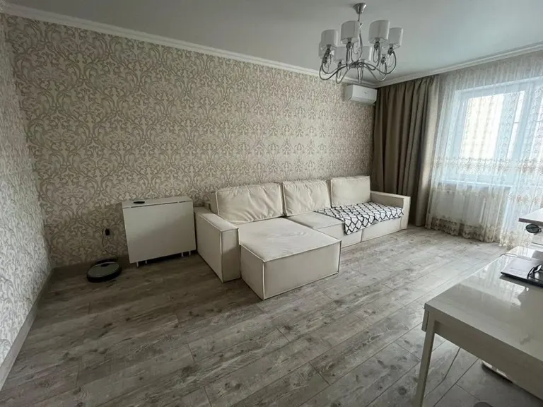2-комн. квартира, 58 м² — фото 2