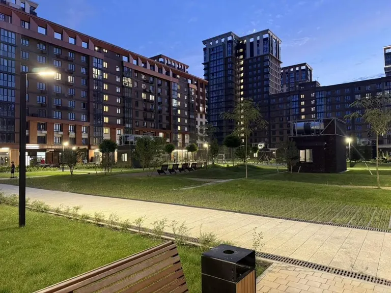 Продается 2-комн. квартира, 57.5 м²