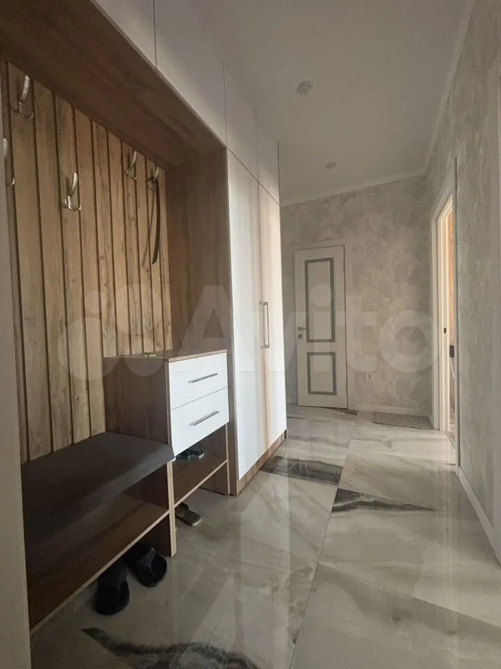 Продается 2-комн. квартира, 63 м² — фото 2