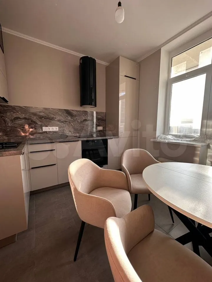 Продается 2-комн. квартира, 57 м²
