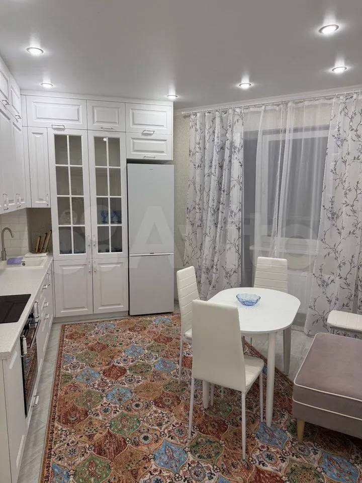 Продается 2-комн. квартира, 74.2 м²