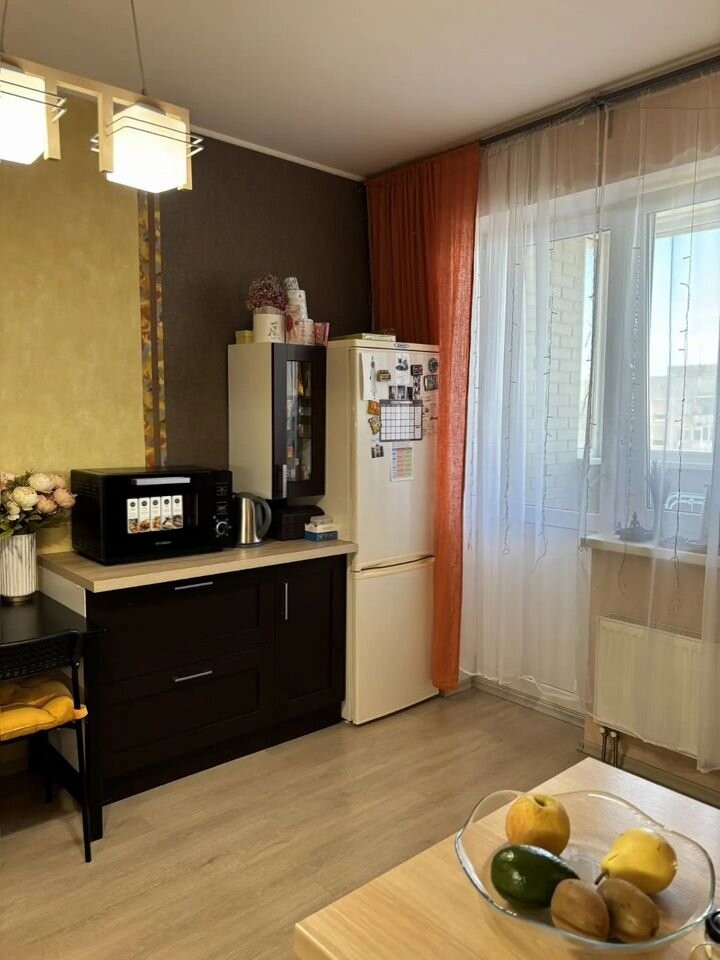 1-комн., 43.4 м², 9/16 этаж, Центральный внутригородской округ, мкр-н Дубинка, ул. КИМ, 143/1 — фото 3