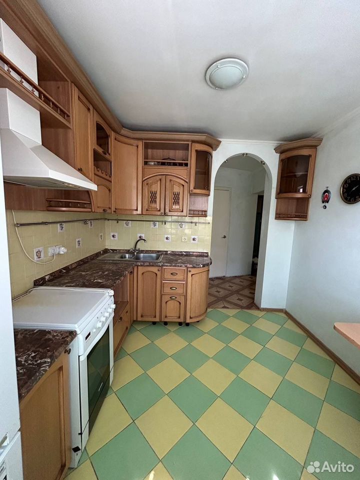 3-комн., 65 м², 3/9 этаж, ул. имени 40-летия Победы, 63 — фото 2
