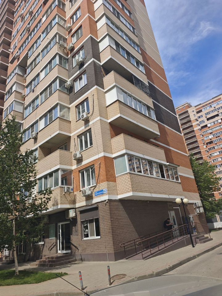 2-комн., 50 м², 3/18 этаж, Карасунский внутригородской округ, мкр-н Гидростроителей, ул. Гидростроителей, 63 — фото 2