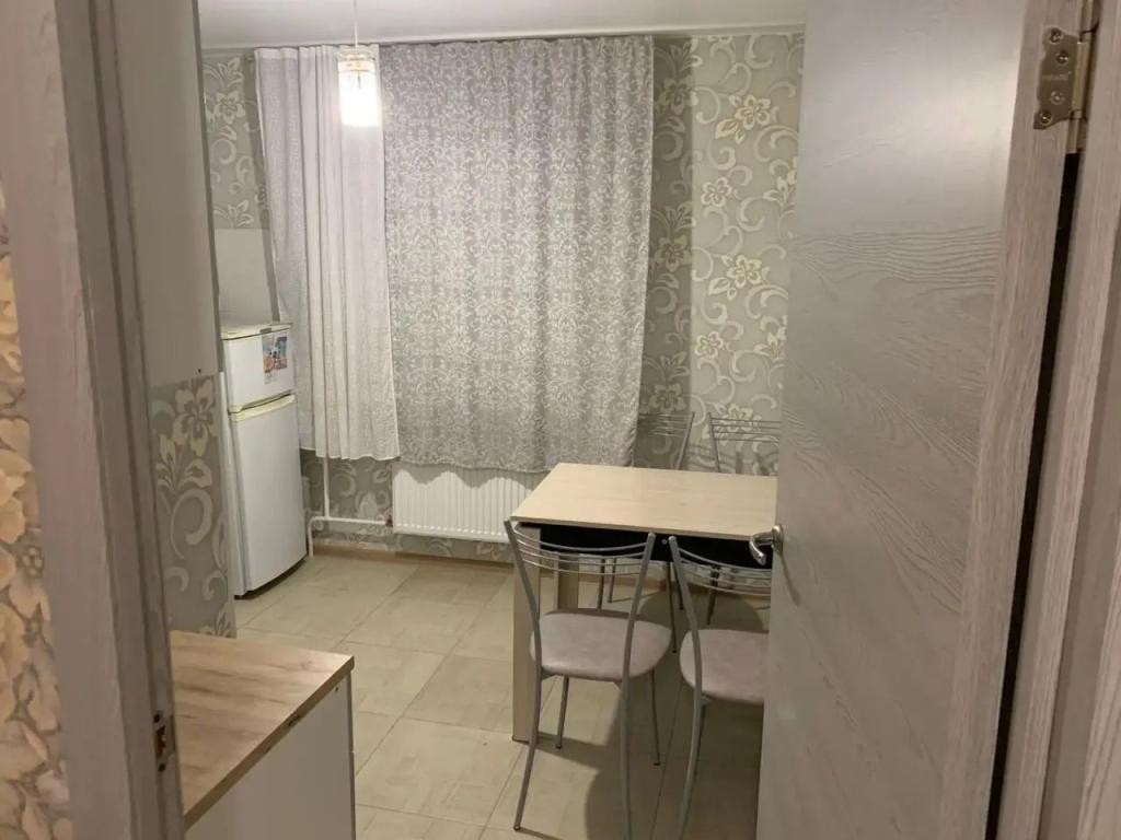 1-комн., 33.7 м², 10/12 этаж, мкр-н Юбилейный, пр-т Чекистов, 12