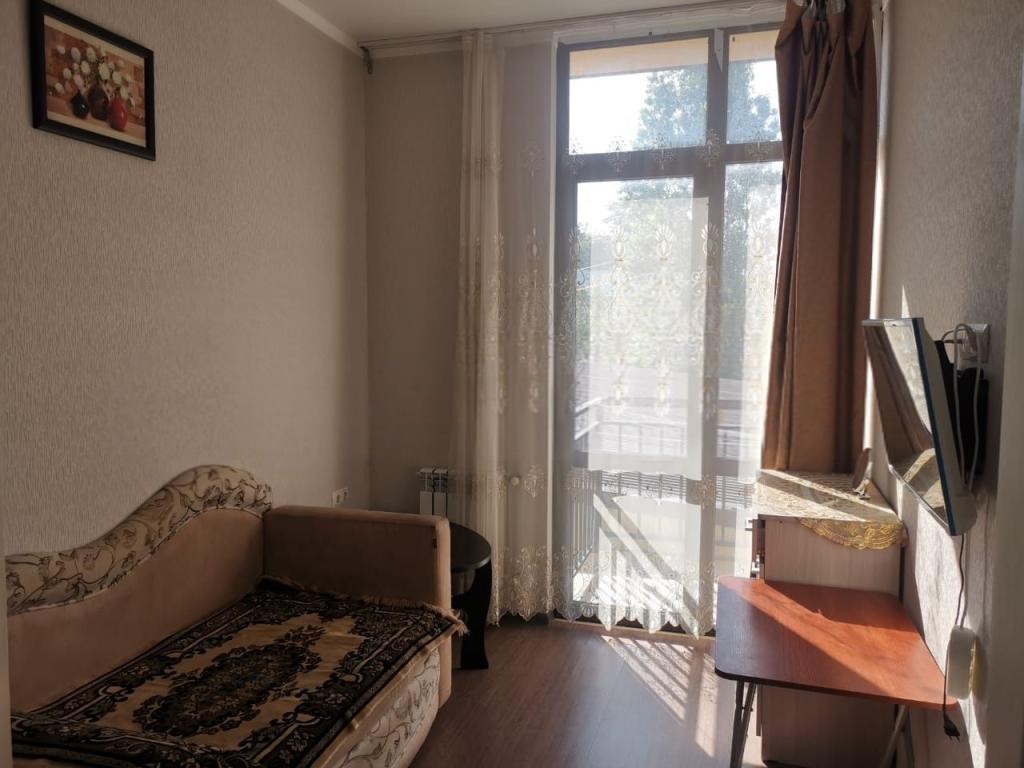 2-комн., 42 м², 2/4 этаж, Сочи, жилой район Адлер, ул. Голубые Дали, 99А — фото 3