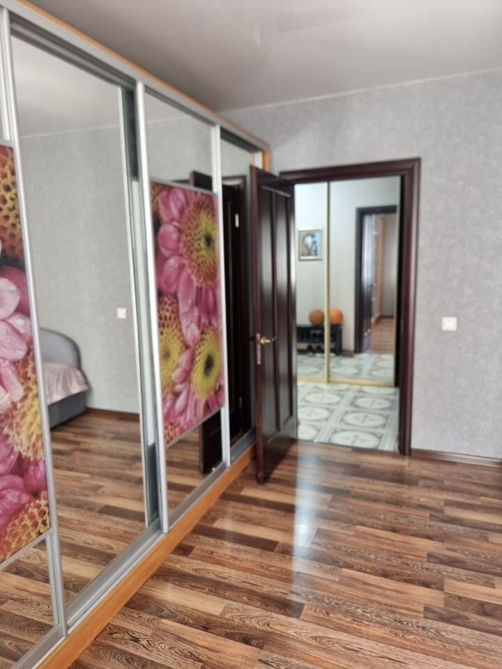 2-комн., 72.2 м², 4/14 этаж, мкр-н Юбилейный, ул. Думенко, 21